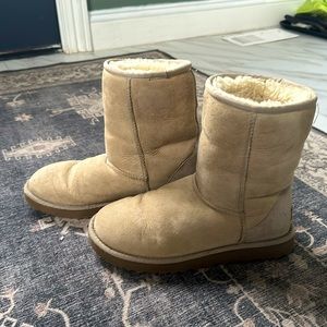 Ugg Classic Short II Sand Size 8 Women